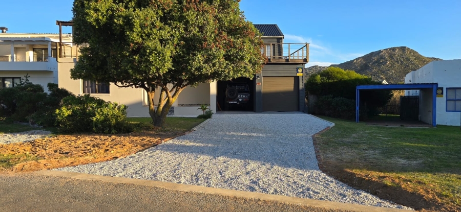 To Let 3 Bedroom Property for Rent in Pringle Bay Western Cape